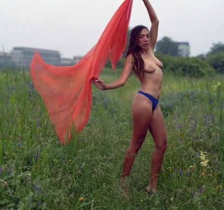 Miquita Oliver star exclusive images