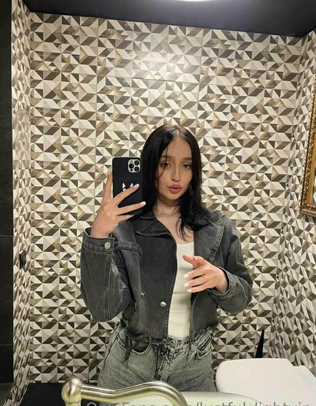 lustful lightvip modèle exclusif photo