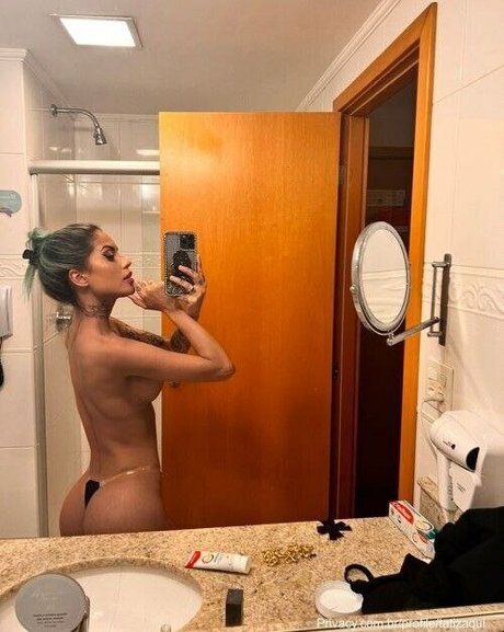 tatizaqui ofc modèle photo