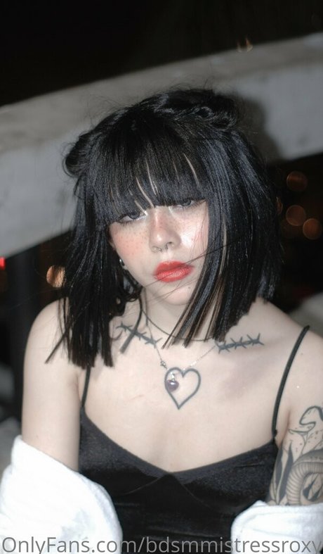 bdsmmistressroxy art étoile images