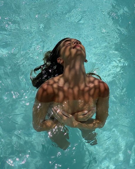 Claire Molin star du porno sympa des photos