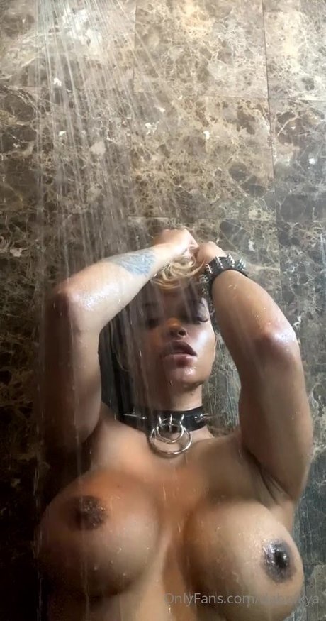 rousse aux gros seins onlyfans sexe nu images