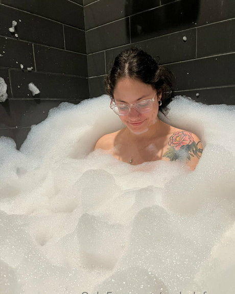 melodyfoxxx actrice chaude des photos