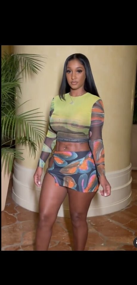 Bernice Burgos modèle pornographique archive
