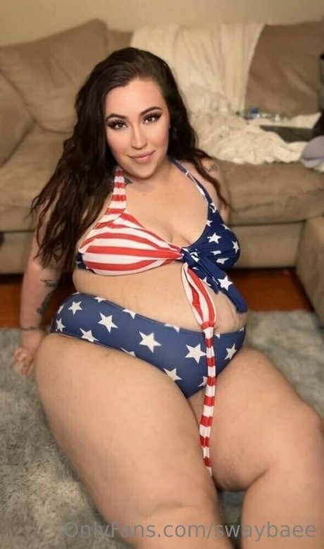 chaton potelé uniquementfans belle chaude image