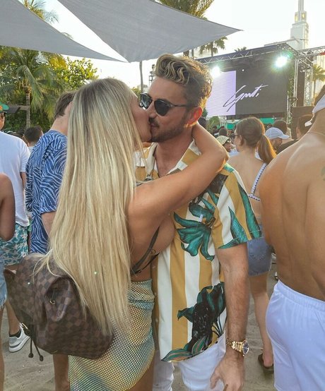 Nikita Sullivan star du porno xxx image