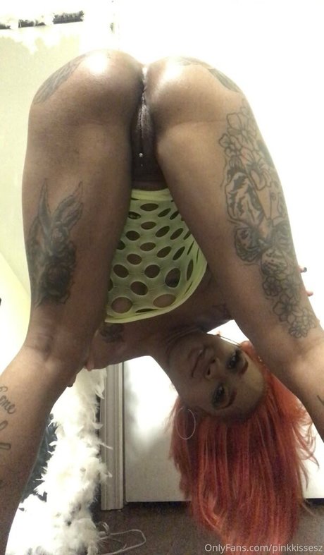 pinkkissesz actrice chaude photos