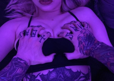 fans asiatiques de findom uniquement belle exclusivité image