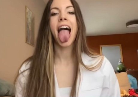 RapunzelASMR star du porno érotique des photos