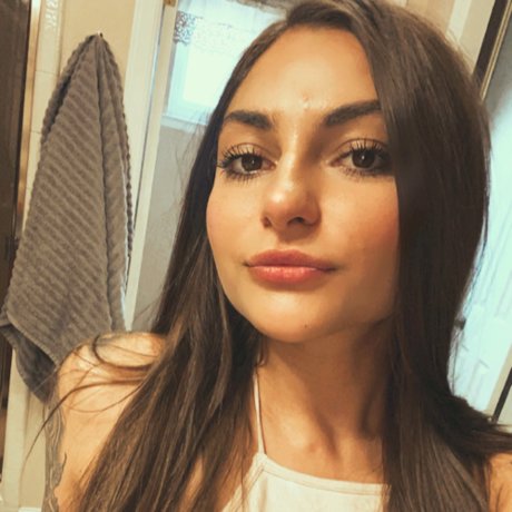 makeitNasTee modèle xxx img