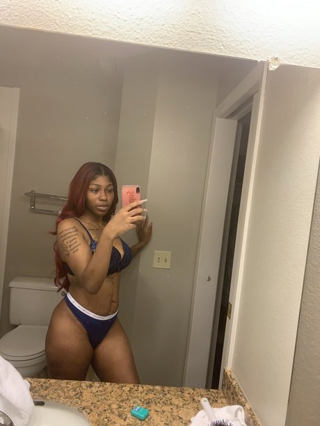 LilBootyCyy actrice chaude photo