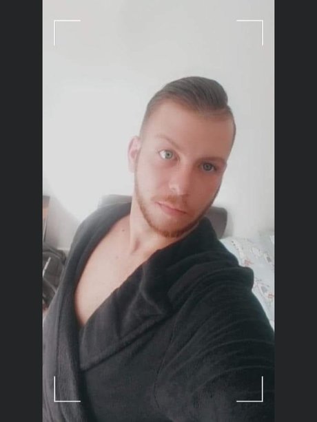 _Your Perfect Couple_ étoile nue image