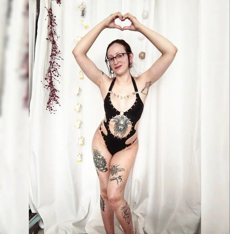 Scatvenger star érotique galerie