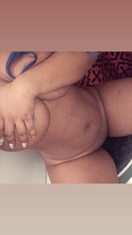 Chyna Bands modèle nu collection