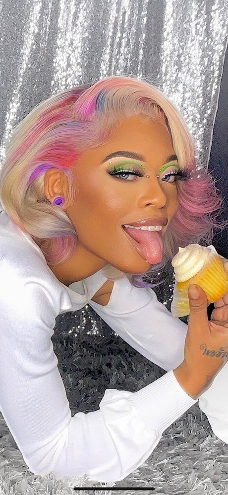 The Black Sheep_ actrice hd photos