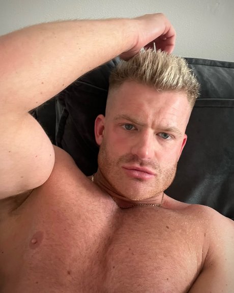 Cole Hughes actrice img