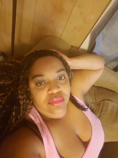 Queen Serenity 22 star du porno chaud photo