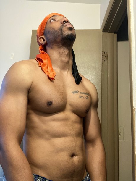 YO FAVORITE SHOOTER star du porno chaud photo