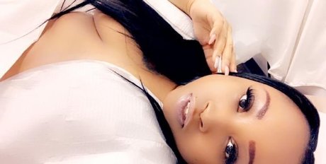 Ebony Love star du porno gratuit des photos