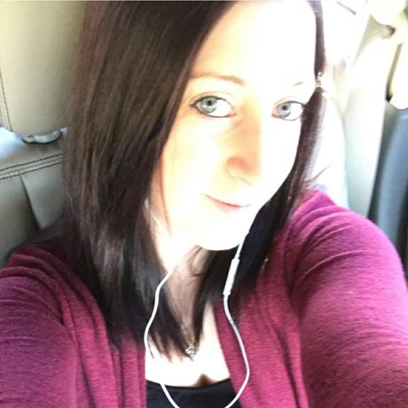 Serenity Starborn actrice xxx des photos