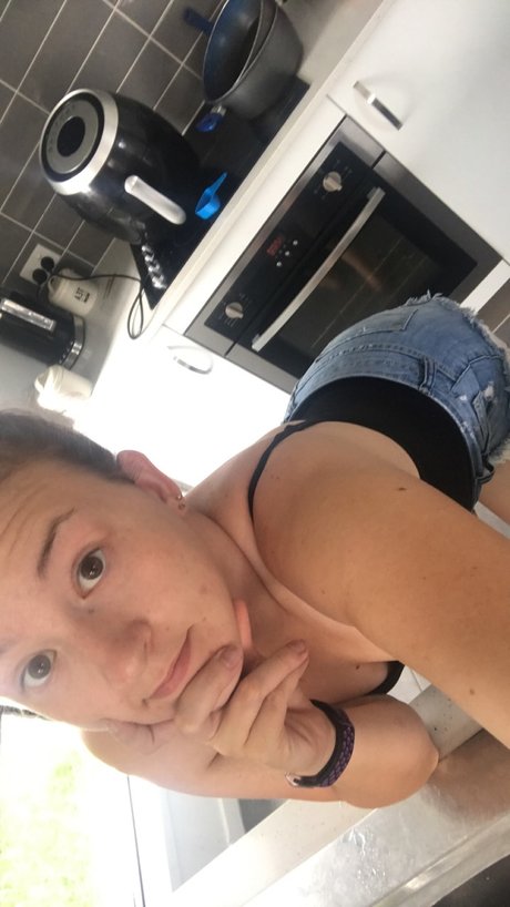 Dakota Rune modèle artistique des photos