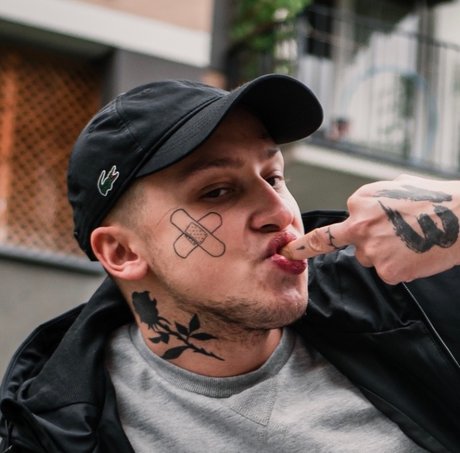 Ralph Iratus Ferre star du porno en haute qualité collection