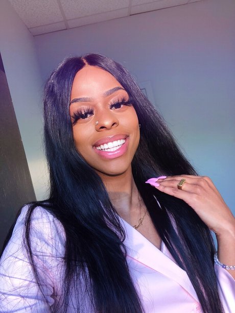 Rai Broadnax xxx étoile photos