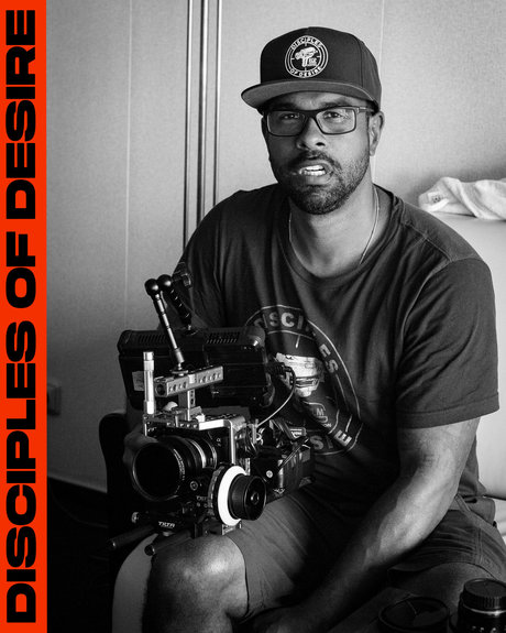 baisers gays onlyfans adulte en haute qualité images