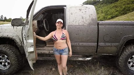 Angela Tucker haut étoile photos