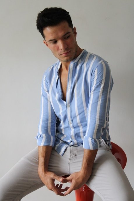 Raul Urzua modèle érotique archive