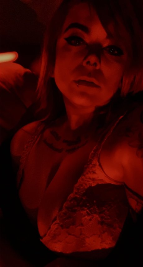 Rhedd Ghost nus de stars du porno image