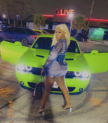 Remy Barbie star du porno hd photo