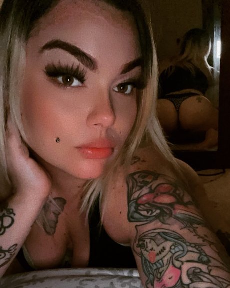 Reign de la Cruz sexe de star du porno img