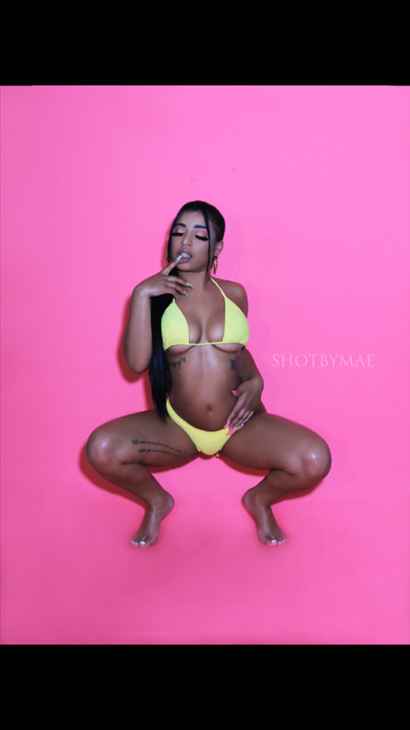 REEM THE DREAM_ modèle sexy images