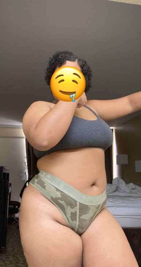 Rayeraye modèle chaud img