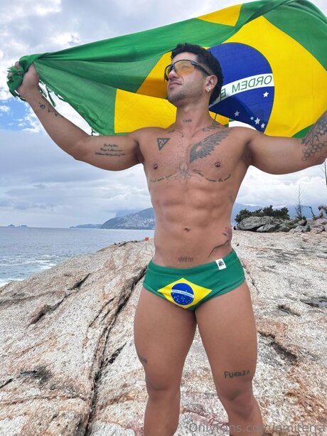 Terra Daddy nus de stars du porno galeries