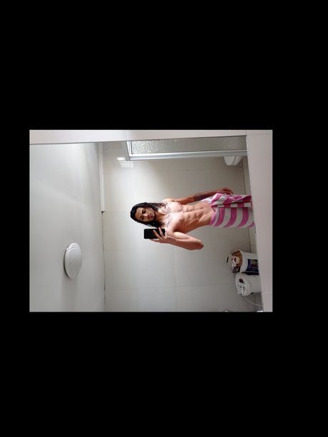 Its GogiGut modèles nus collection