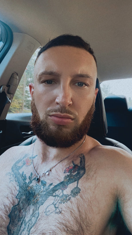 Nonstop RonStop modèle nu des photos