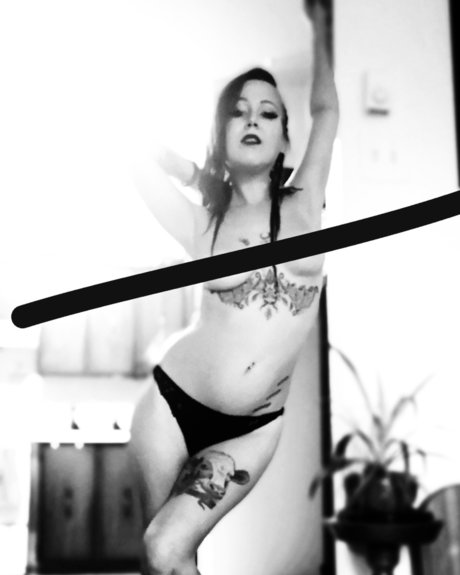 roxxxay star pornographique images