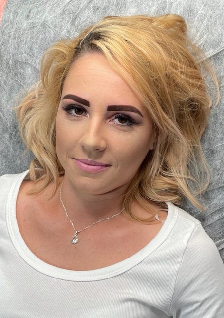 tatouages ​​blonds onlyfans érotique galeries