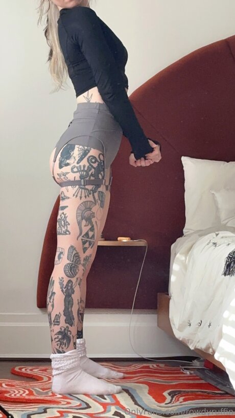 reine de pique onlyfans chaud gratuit image