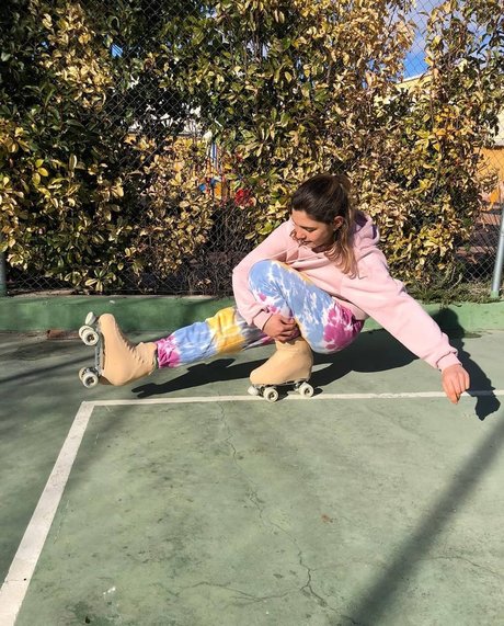 Salute modèle exclusif photo