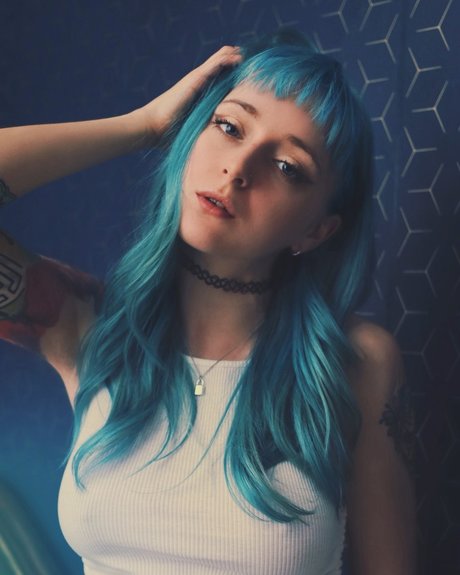 Sally Kinky Girl next door actrice galeries