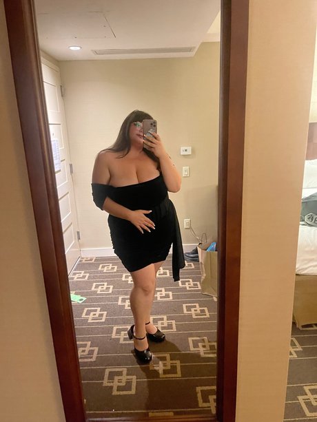 sabby actrice nue des photos