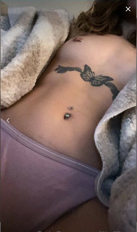 infirmière brune onlyfans assez pornographique des photos