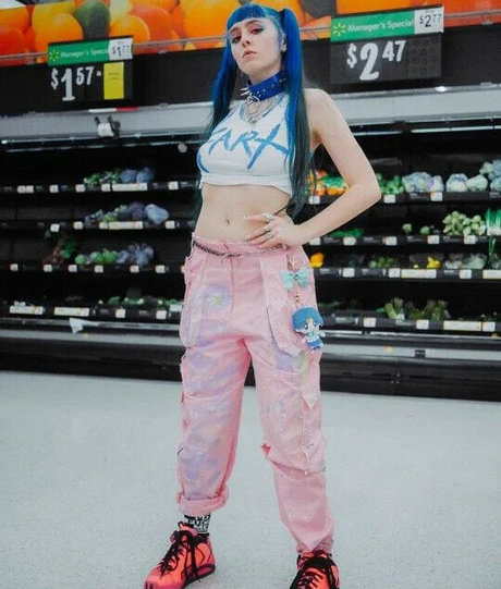 Ashnikko belle étoile photos