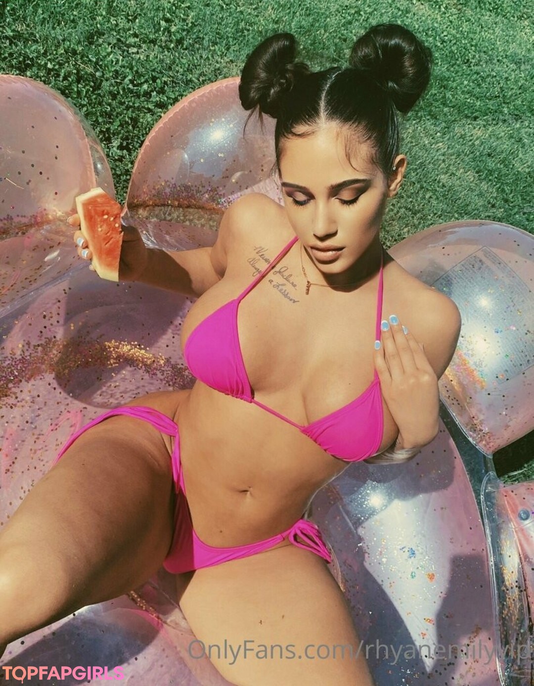 entraînement en salle de sport uniquement pour les fans top exclusif photo