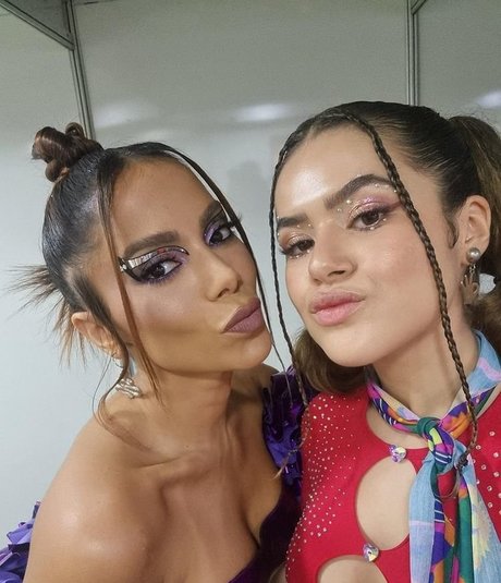 Maisa Silva jolie étoile archive