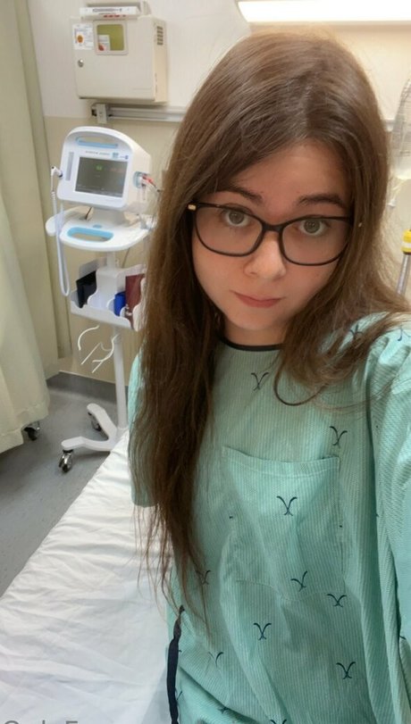 princesszoeymtf nus star du porno image