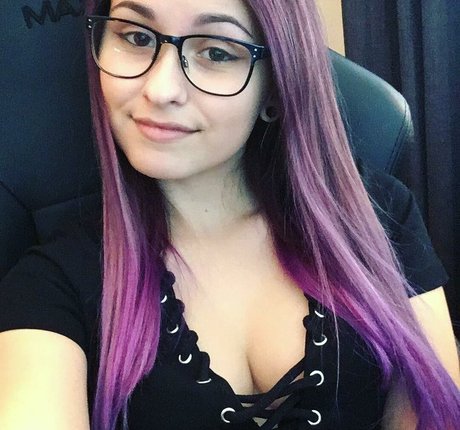 Wanjin modèle gratuit des photos